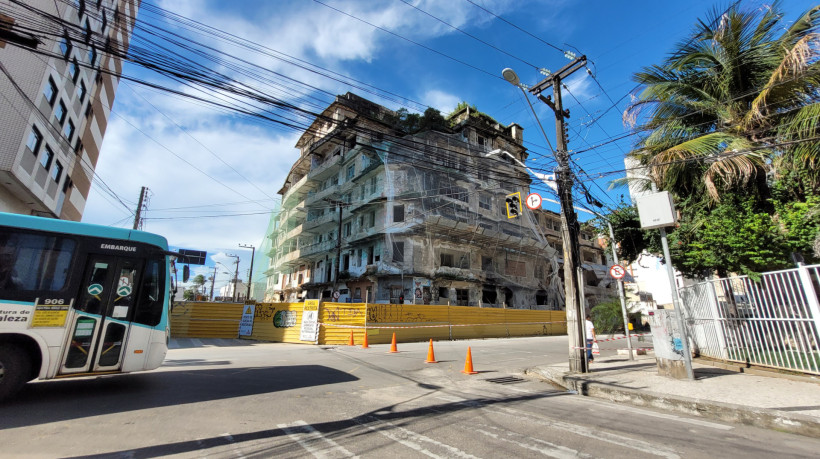 INTERDIÇÃO de ruas para obras de demolição do São Pedro foi ampliada 