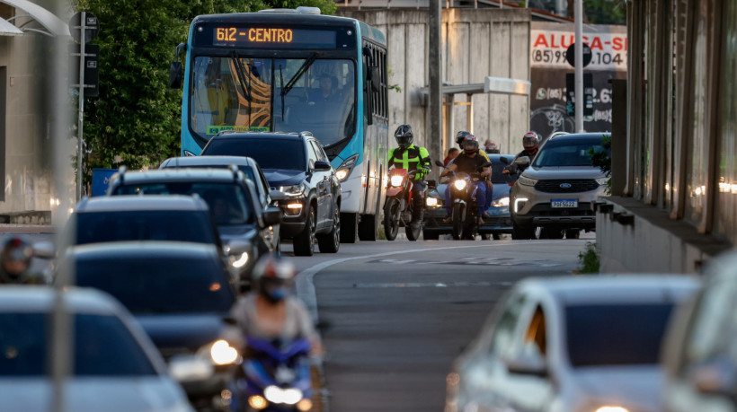 FORTALEZA, CEARÁ,  BRASIL- 02.05.2024: Redução da frota de onibus. (Foto: Aurélio Alves/O POVO)