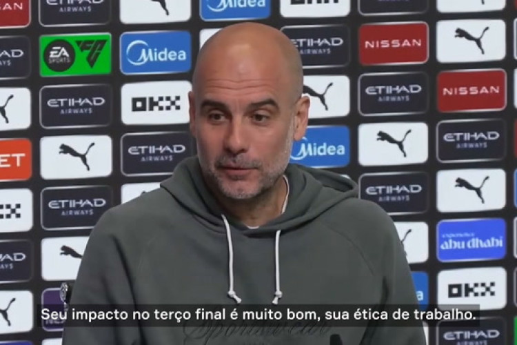 Guardiola elogia Foden após jogador receber prêmio na Inglaterra