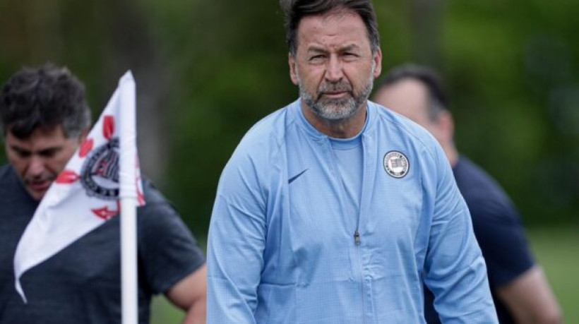 Augusto Melo promoveu a saída do diretor de futebol e aposta suas fichas no trabalho diário para recuperar o Corinthians 