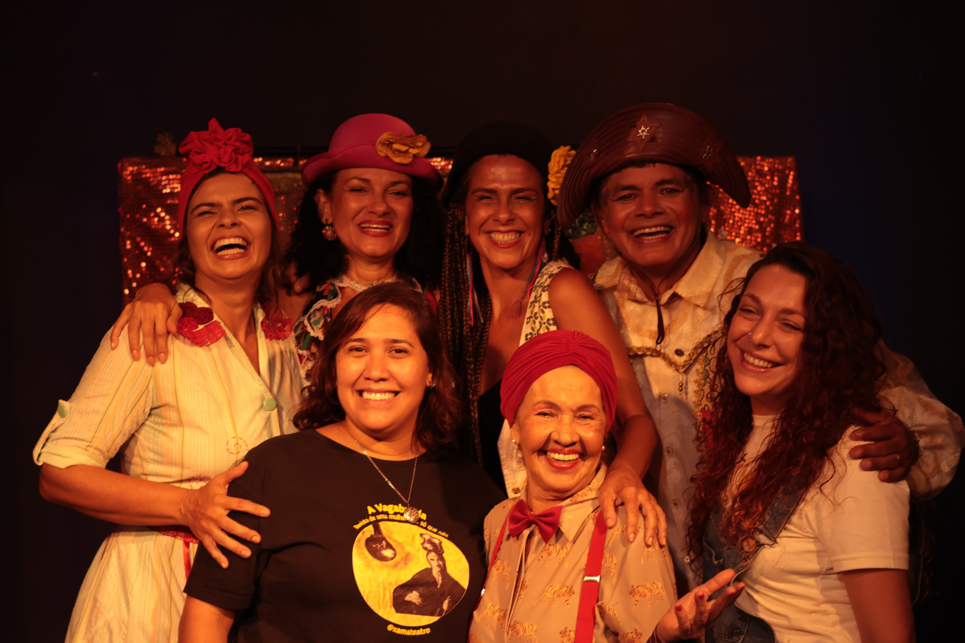 Na fotografia, os participantes do Grupo Xama Teatro, que realiza ocupação em Fortaleza (Foto: Fotos: Acervo/Grupo Xama Teatro)
