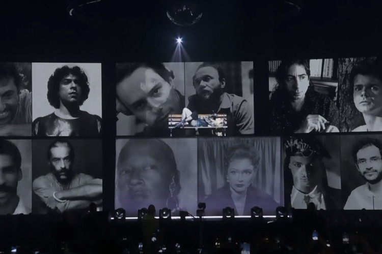 Madonna homenageou vítimas da Aids em show no Brasil