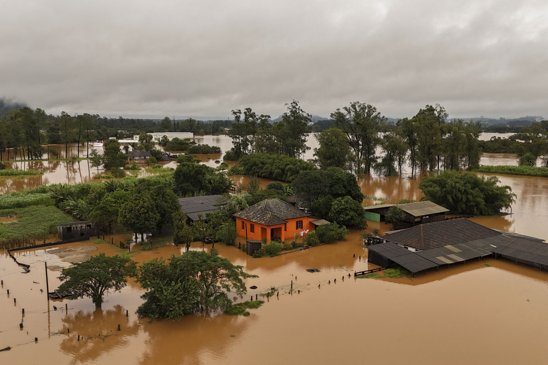 Registros do Rio Grande do Sul após série de chuvas e enchentes na região gaúcha (Foto: Anselmo Cunha/AFP)