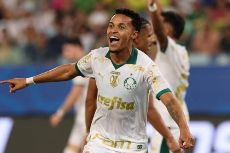 Fora de casa, Verdão impõe a quarta derrota seguida ao rival. Com o 2 a 0, gols de Lázaro e Estevão, sobem na tabela do Brasileirão