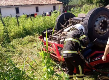 As duas pessoas vieram a óbito 