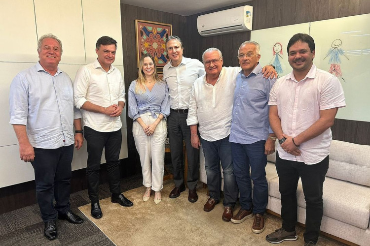 Gilmar Bender, Fernando Santana, Bruna Bender, Camilo Santana, Chiquinho Feitosa, Giovanni Sampaio e Diogo Machado