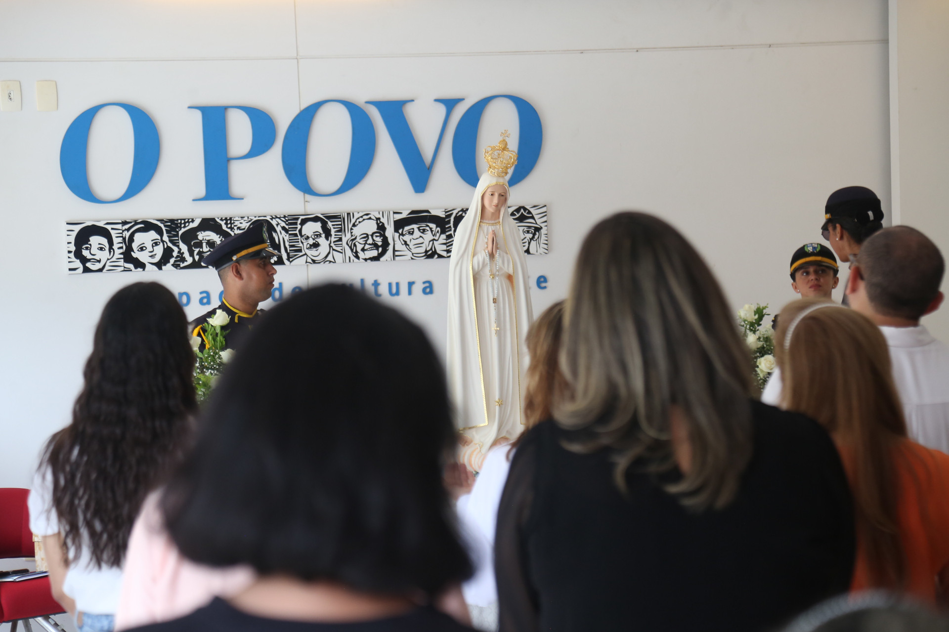 ￼IMAGEM peregrina de Nossa Senhora de Fátima ficará em Fortaleza até o dia 11 próximo (Foto: João Filho Tavares)