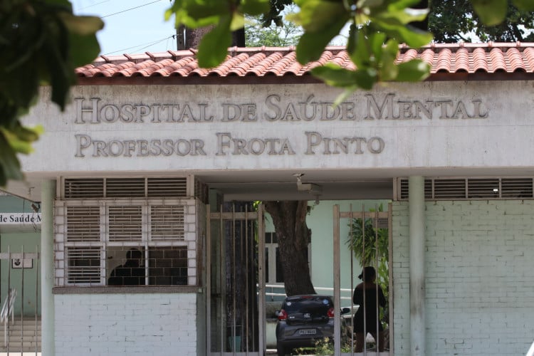 Fachada do Hospital de Saúde Mental Professor Frota Pinto, no bairro Messejana.