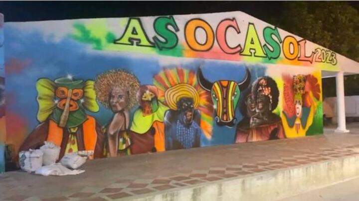 “Antes isso era delicado, mas já faz um tempo que a coisa foi tomada como folclore e serviu de suporte. No grupo temos o padre Jacinto Osorio, o ‘Reverendo Corno’, que orienta essas pessoas a não tomarem uma atitude radical”, explicou. 

