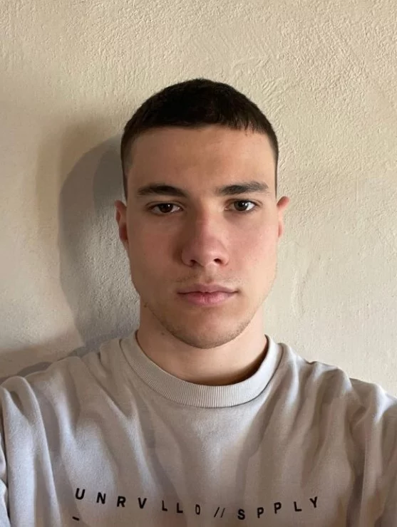 Santini relatou que durante essa experiência fez trabalhos de ajuda em duas paróquias que reforçaram seu desejo de enveredar pela vida religiosa. No momento, ele estuda teologia.