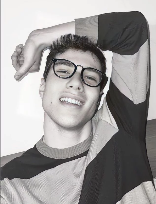 Edoardo Santini contou ter vivido em 2022 a “mais bela experiência” de sua vida ao morar com dois padres. 