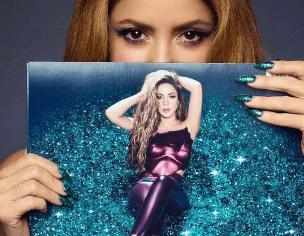 O disco, que trata do empoderamento feminino e da reconstrução emocional da artista, traz a faixa “Shakira Bzrp Music Session 53”, que foi um tremendo sucesso assim que a colombiana lançou o clipe no início de 2023. 
