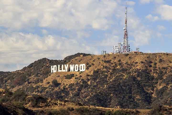 Esses foram os termos destacadosvpor anúncios publicados no LA Times, como afirma em seu livro The Hollywood Sign: Fantasy and Reality of an American Icon (O letreiro de Hollywood: fantasia e realidade de um ícone americano) o professor universitário e hi