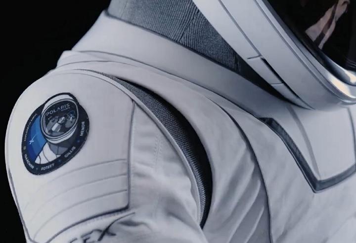 Uma animação publicada pela empresa mostra que os novos trajes têm mais espaço nos ombros e zíperes em espiral, com a intenção de facilitar a colocação e a retirada da roupa.