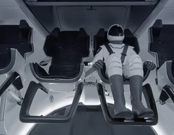 A missão, que foi adiada, está prevista para ser lançada entre junho e setembro, ou seja, durante o verão do hemisfério norte. 