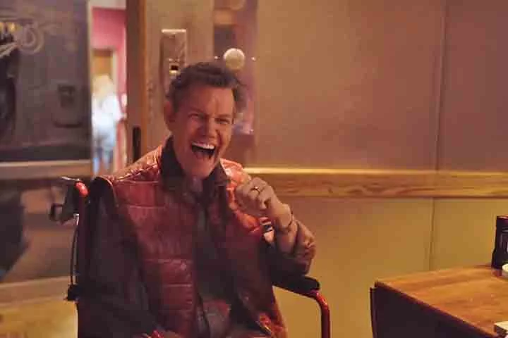 No dia 6 de maio de 2024, Travis, de 65 anos, lançou um single inédito graças a um software de inteligência artificial capaz de reproduzir sua voz. 
