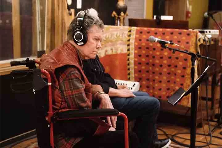 O derrame provocou um quadro de afasia, disfunção que compromete a fala e algumas atividades motoras. 
