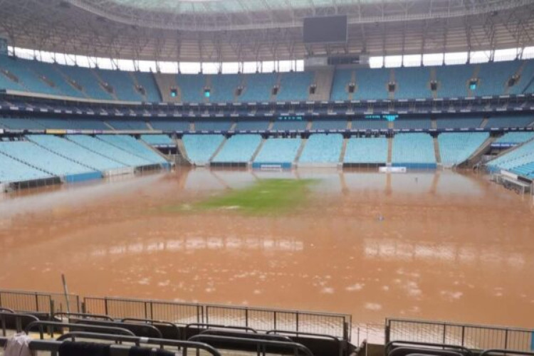 Presidente do Grêmio, Alberto Guerra afirma que não é opção do clube sair do Rio Grande do Sul neste momento de calamidade