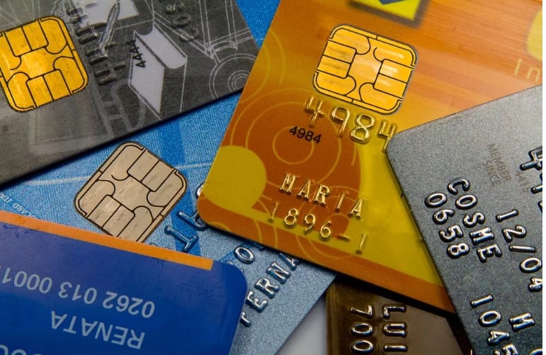 Para quem vai fazer compras de objetos - em vez de presentear com pix - o Mercado Pago apurou que 48% pretendem pagar com cartão de crédito. E 39% querem usar o pagamento instantâneo do Pix.