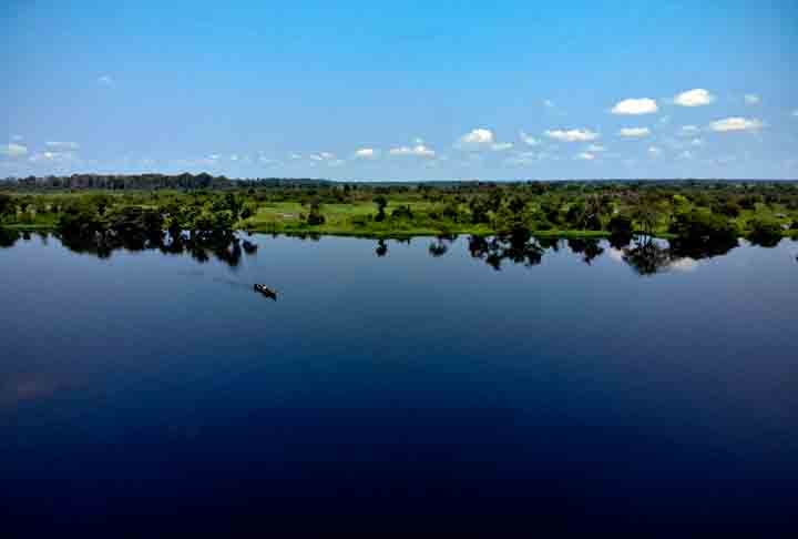 “A água subterrânea é um recurso extremamente importante, mas um dos desafios é que, por não podermos vê-la, ela fica fora da mente da maioria das pessoas”, observou o hidrólogo.