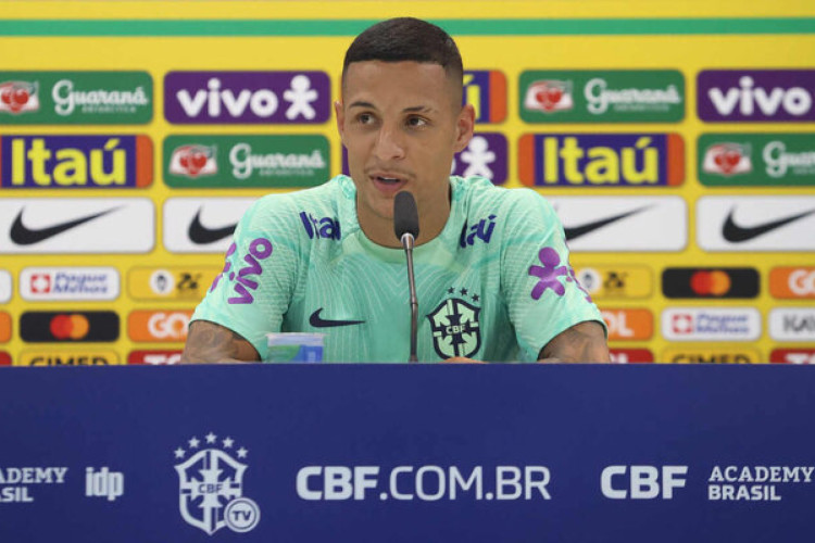 Destaque do Atlético-MG e campeão olímpico no Japão, lateral Guilherme Arana foi convocado pela sétima vez para a seleção principal