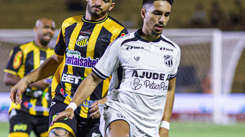 Raí Ramos, lateral-direito do Ceará, em partida contra o Novorizontino 