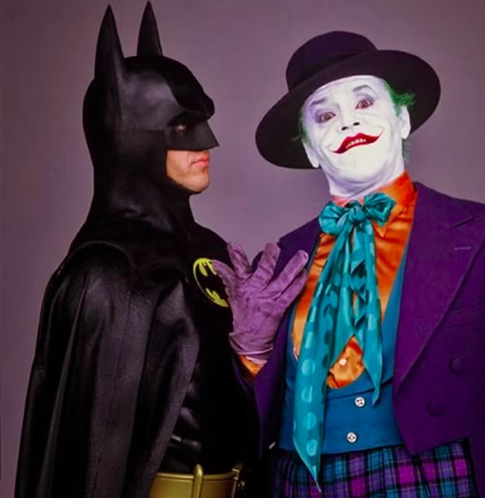 Na época, filmes de super-heróis não eram tão lucrativos como são hoje. Porém, Batman teve um orçamento de US$ 35 milhões e arrecadou cerca de US$ 411 milhões no mundo todo! Conheça mais sobre Jack Nicholson!