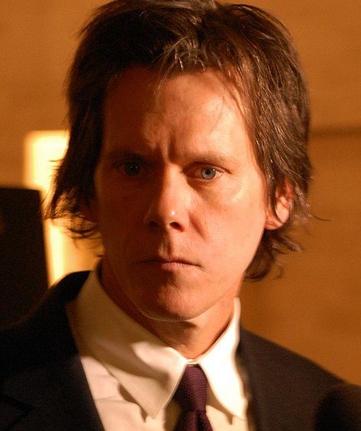 No entanto, apesar do sucesso repentino, a carreira de Kevin Bacon enfrentou um período difícil. Ao longo da década de 80, todos os filmes em que ele foi protagonista foram fracassos.