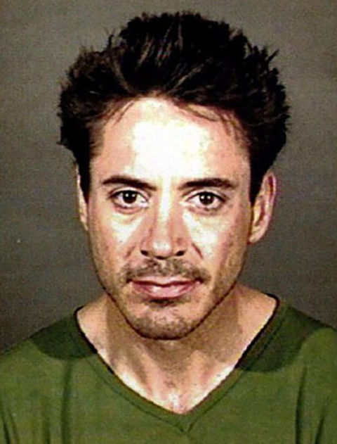 Em 2001, após uma overdose, Downey Jr. finalmente decidiu se internar em uma clínica de reabilitação.