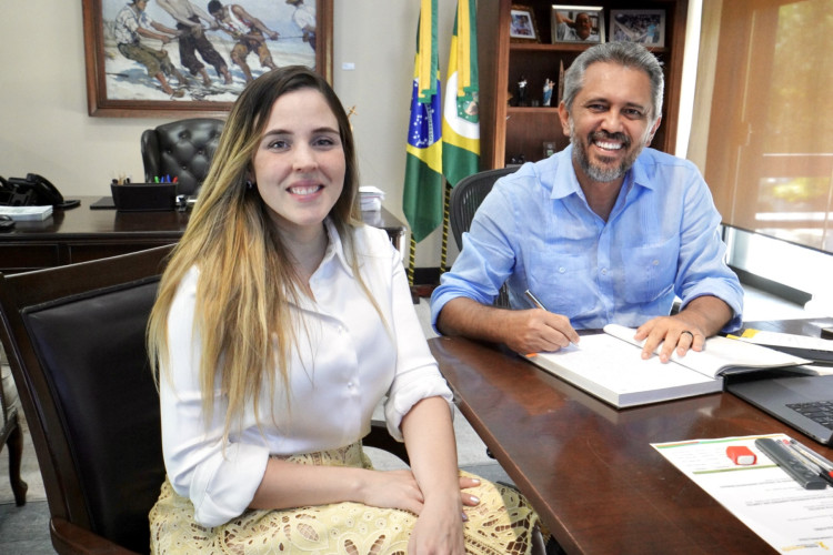 Governador Elmano de Freitas repete viagem para Holanda, onde esteve em novembro do ano passado também relacionado com pautas ambientais 