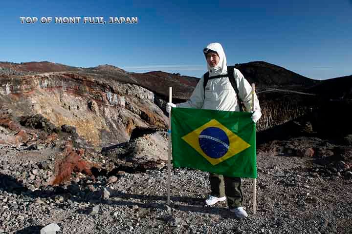 Com isso, antes de viajar ao Monte Fuji, é aconselhável verificar as últimas atualizações e diretrizes. Algo importante para garantir uma experiência segura e agradável que respeite tanto a natureza quanto às comunidades locais.