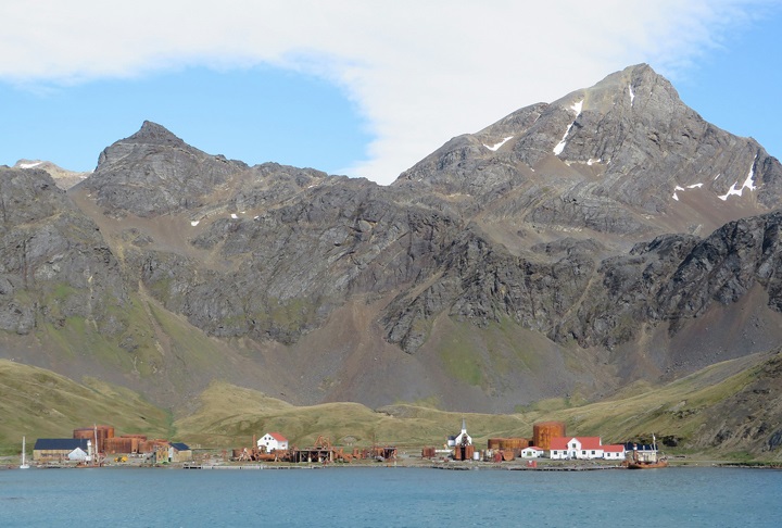 Ilha Geórgia do Sul: Este é mais um território britânico ultramarino no Atlântico Sul. Fica localizado a aproximadamente 2.000 quilômetros a leste da ponta sul da América do Sul.
