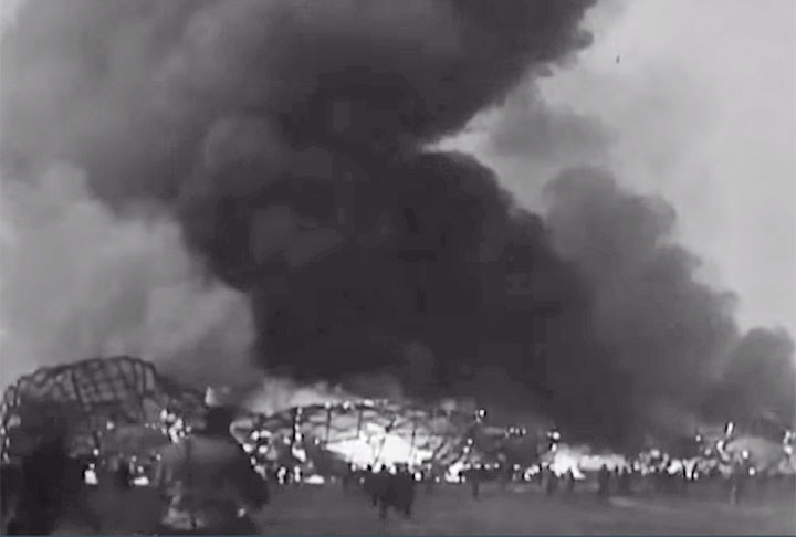 Além disso, a estrutura do dirigível era composta por materiais inflamáveis, como celulóide e alumínio. Fora o fato de que o Hindenburg não era equipado com sistemas adequados de combate a incêndios.