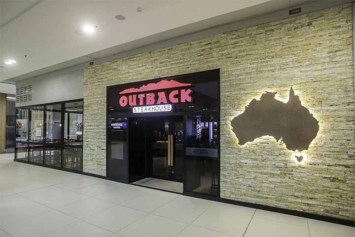 No comunicado com o relatório financeiro, o Bloomin’ Brands não divulgou um prazo para a conclusão desse processo. 


