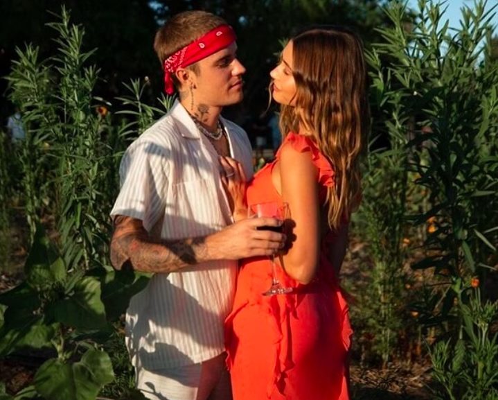 Imagina um dia que você acorda cedo para conhecer uma celebridade que está no auge e acaba conhecendo o amor da sua vida, comentou uma internauta.