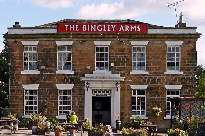 10º lugar: The Bingley Arms - Mais antigo pub da Grã-Bretanha, tem mais de mil anos, com data de inauguração na primeira metade do século X. 
