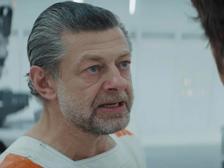 No mesmo ano, Serkis participou de três episódios da série parte do universo Star Wars, Andor, na pele do prisioneiro Kino Loy.
