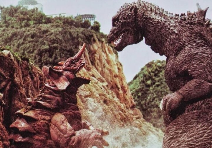 Godzilla, Mothra e King Ghidorah: Ataque dos Monstros (2001): Esse filme reúne vários dos monstros mais famosos da franquia e é um dos mais queridos pelos fãs.