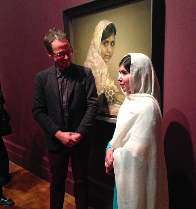 As pinturas do artista britânico são tão valorizadas que uma encomenda pode chegar a custar US$ 500 mil cada (cerca de R$ 2,56 milhões).

