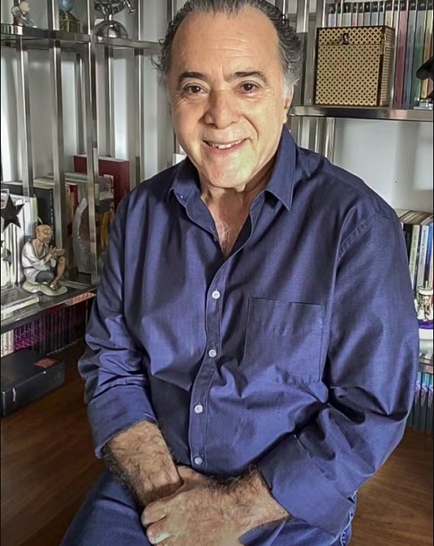 De acordo com um boletim médico divulgado pelo hospital, o estado de saúde dele é estável.