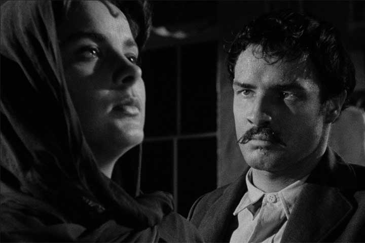 Brando atuou em Uma Rua Chamada Pecado (1951), de Tennessee Williams, e ganhou o Oscar de melhor ator. Ele também foi indicado no ano seguinte pela atuação em Viva Zapata! (1952), um relato ficcional da vida do revolucionário mexicano Emiliano Zapata.