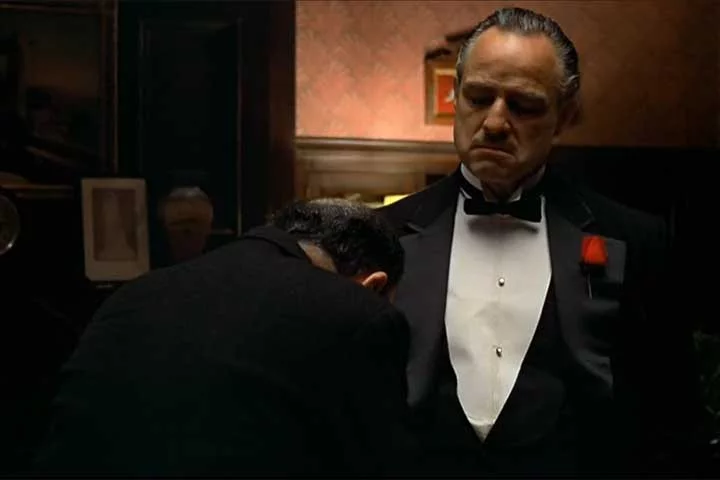 O ator fez um teste de tela como Vito Corleone em O poderoso chefão (1972), de Francis Ford Coppola. Ele conseguiu o papel e, posteriormente, ganhou seu segundo Oscar em um dos desempenhos mais aclamados pela crítica especializada. Ele recusou o prêmio 