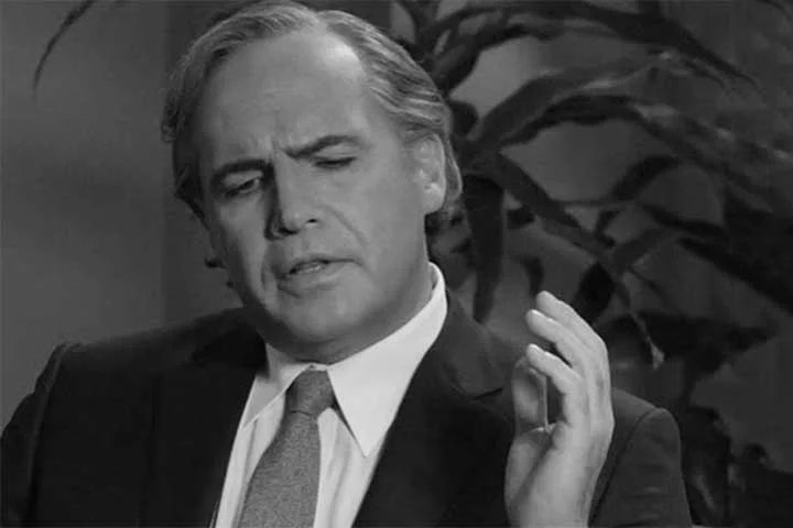 O ator Billy Zane compartilhou as primeiras imagens de 'Waltzing with Brando', cinebiografia de Marlon Brando, e surpreendeu os fãs. Nos registros divulgados nas redes sociais, o artista impressionou pela semelhança com o eterno intérprete de Don Vito Cor