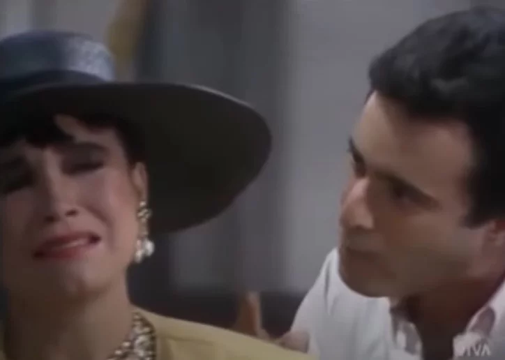 Rainha da Sucata mostra a vida dos novos-ricos e da decadente elite paulistana contrapondo duas personagens femininas, a emergente Maria do Carmo Pereira e a socialite falida Laurinha Albuquerque Figueroa. Regina Duarte, Tony Ramos, Glória Menezes, Dani