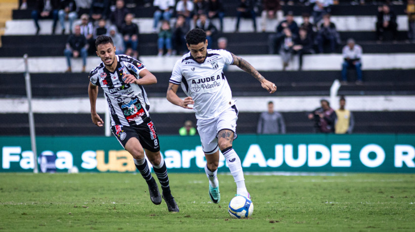 Jogo entre Ceará e Operário pela série B do campeonato brasileiro 2024.  