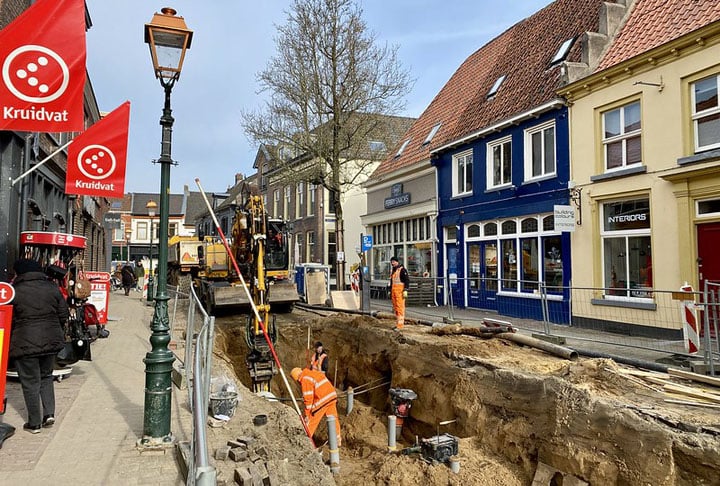 Na Holanda, a média de trabalho por habitante é de 29,5 horas por semana. 