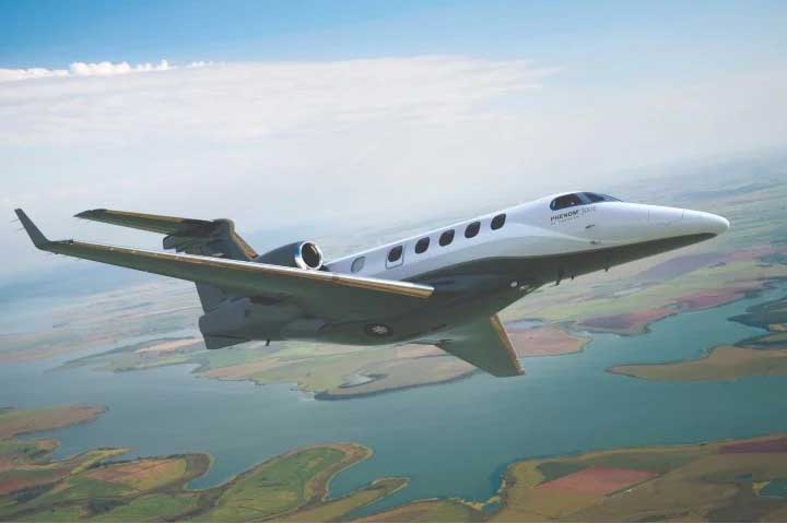 Os custos de operação e manutenção do Phenom 300E são inferiores aos dos seus pares, uma das qualidades que os milionários mais adoram.