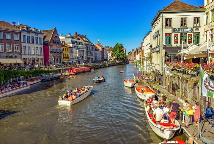 Bélgica - Capital Bruxelas: 1,2 milhão de habitantes. 