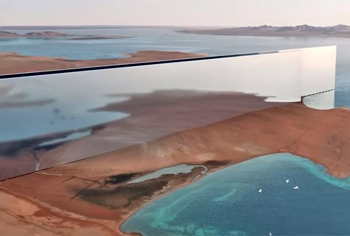 A construção seria espelhada nos dois lados com o objetivo de ajudar a controlar a temperatura. 