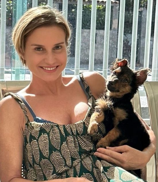 Ela também fez participações em programas e séries especiais da Globo como Sai de Baixo (1996), Zorra Total (1999) e Os Normais (2003).